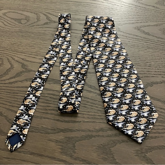 Wave / Bird pattern tie - Picture 1 of 4